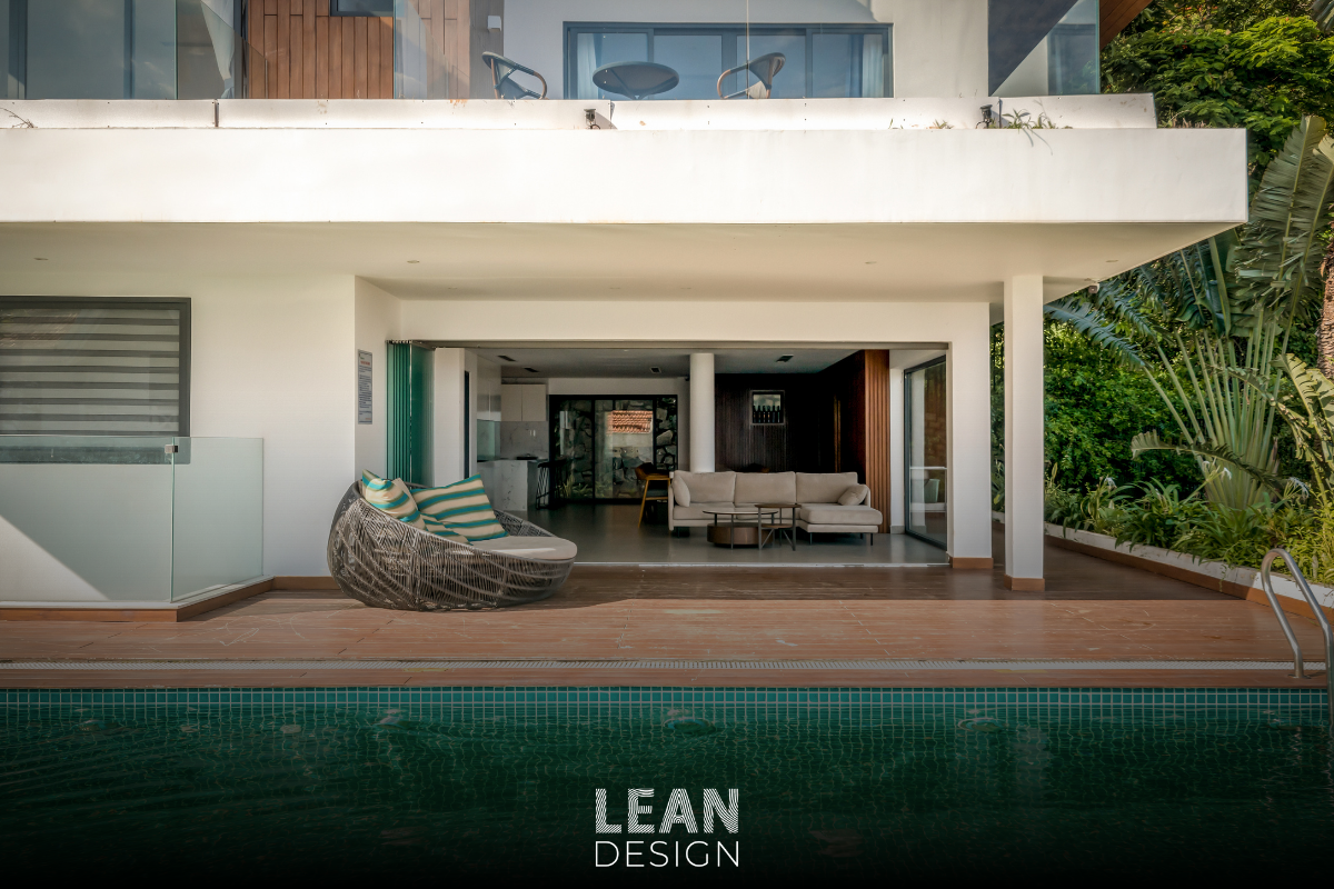 Thiết kế bể bơi vô cực trong biệt thự nghỉ dưỡng The Frame Villa, mang trải nghiệm thư giãn đẳng cấp.